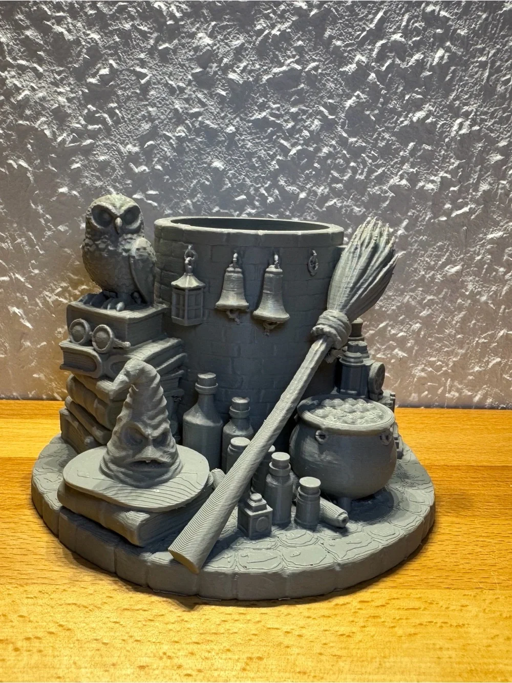 3D Printed  Harry Potter-Themed Pencil pen desk organizer